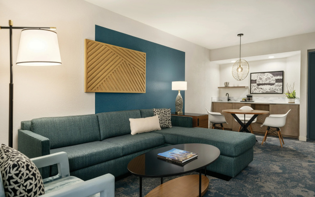 DoubleTree Suites by Hilton Hotel Tampa Bay