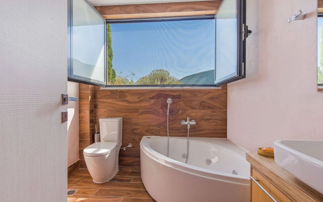 Modern Villa in Sivota With Pool