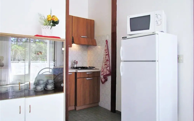 Lovely Holiday Home With Shared Swimming Pool