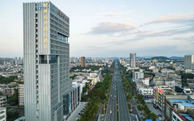 Vienna International Hotel (Fu'an Building Store, Danzhou)