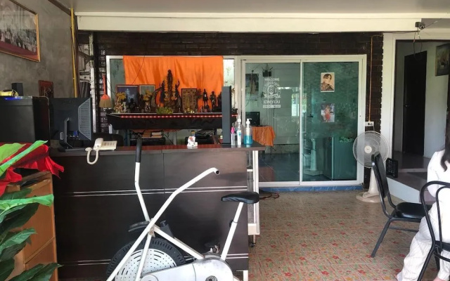 Oyo 1056 Hero Phuket