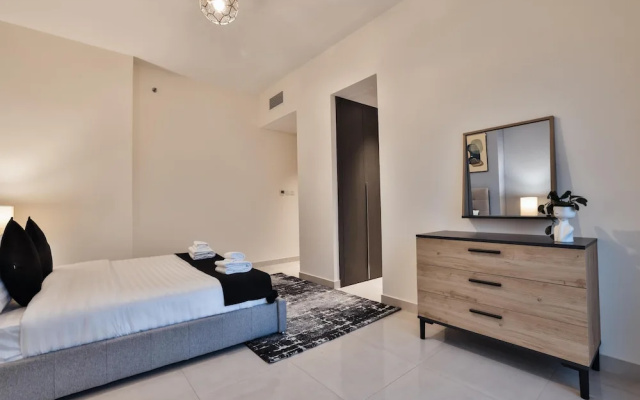 Luxe 1Bed Apt - Balcony & View