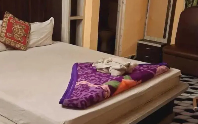 Hotel Raj