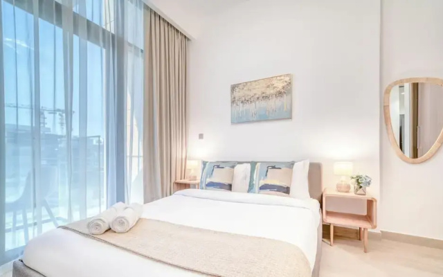 Spacious Azizi Riviera Studio