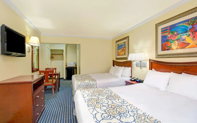 Super 8 by Wyndham Santa Cruz Beach
