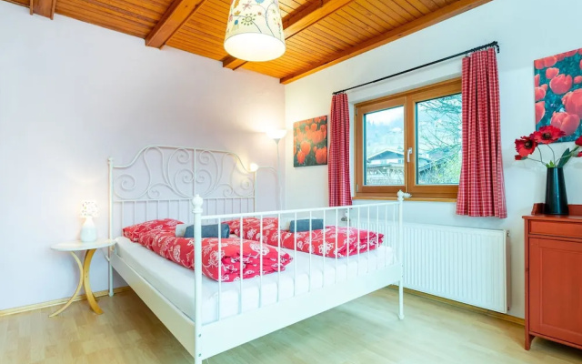 Sunlit Apartment near Ski Area in Walchen