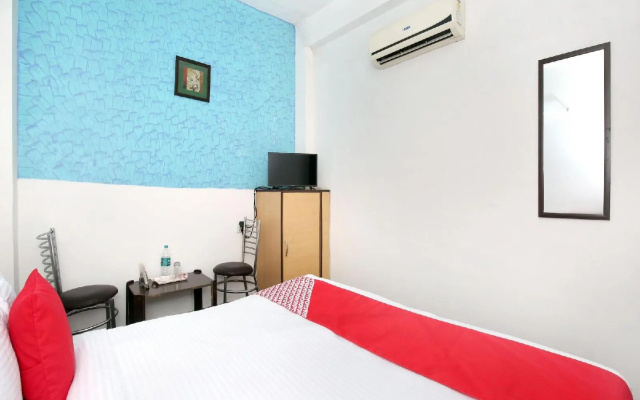OYO 13365 Hotel Teg Royal