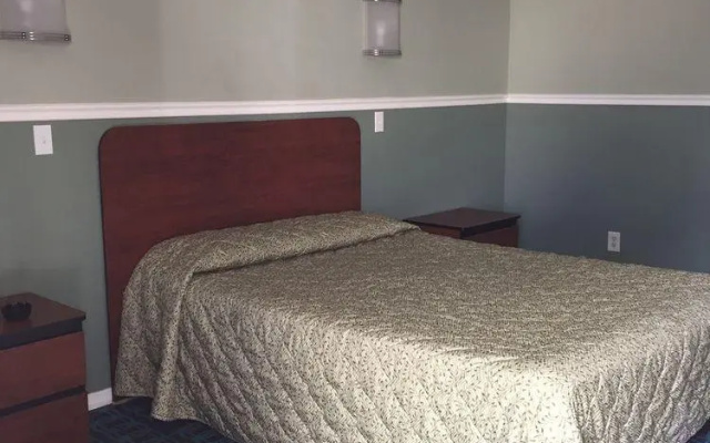 Shirley Motel