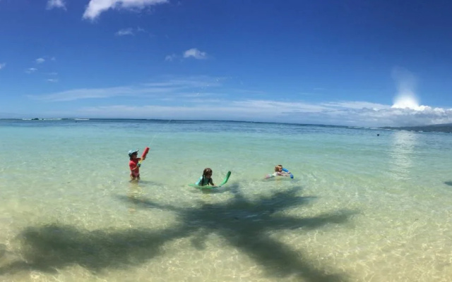 Waruka Bay Resort