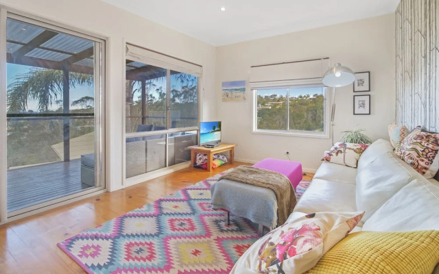 Sapphire Cottage