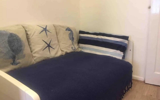 Compact Suite, 3 min From Beach - Inc Breakfast