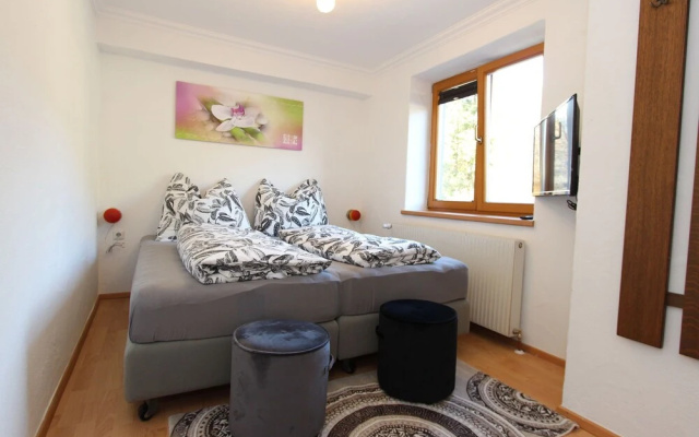 Cozy Apartment with Garden in Mühlbach
