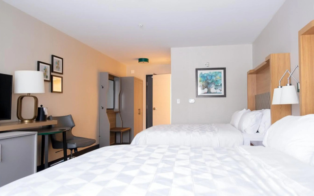 Holiday Inn & Suites Philadelphia W - Drexel Hill by IHG