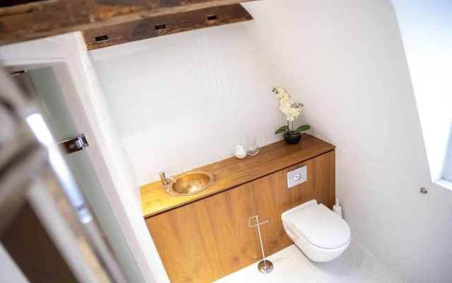 Liverpool St Three Bedroom Home Near Tube Station