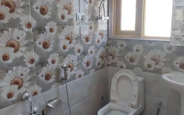 Hotel Silver Inn Srinagar