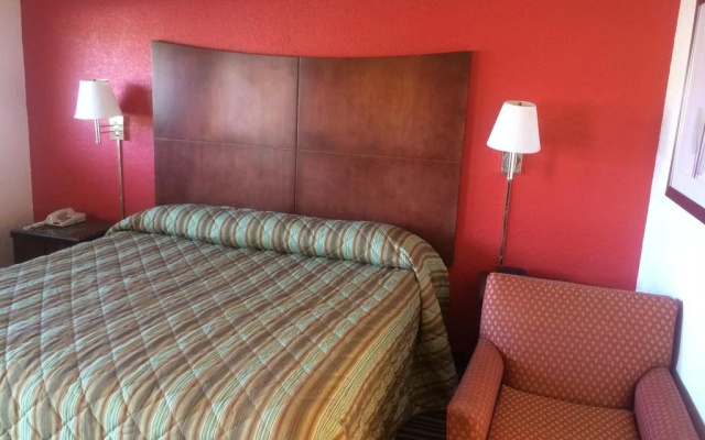 Travel Inn & Suites