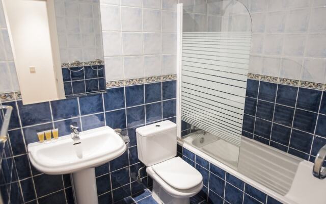 Отель Apartamento Sol I Мадрид комната для гостей