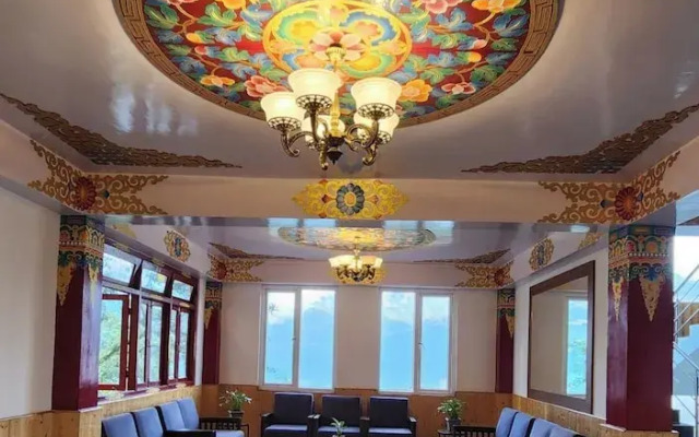 Voyage Royal Retreat