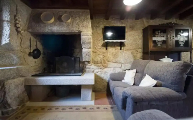 106307 House In Vilar De Parada