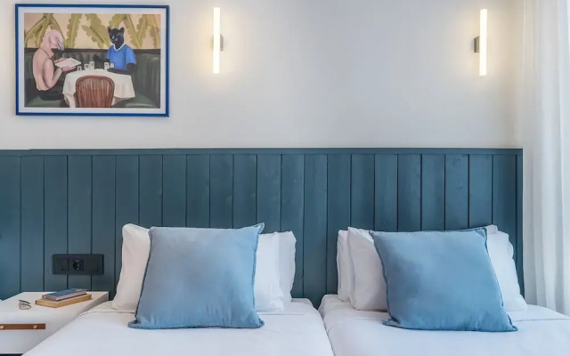 Granada Suites by Olala Homes