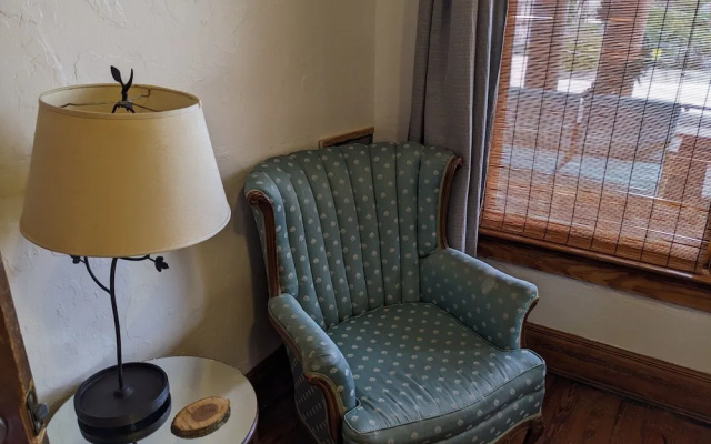 The Oliver House - Adults Only