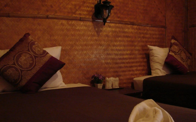 Phi Phi Twin Palms Bungalows