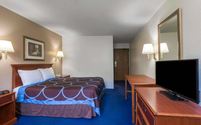 Rodeway Inn Delmont