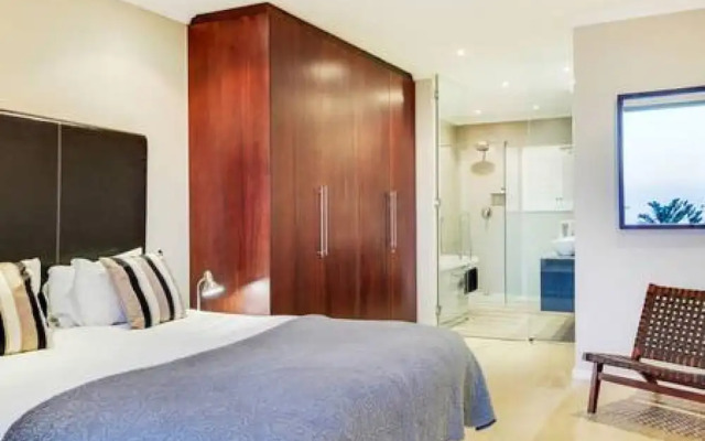 Secure Holiday Apartment w Private Pool Calico