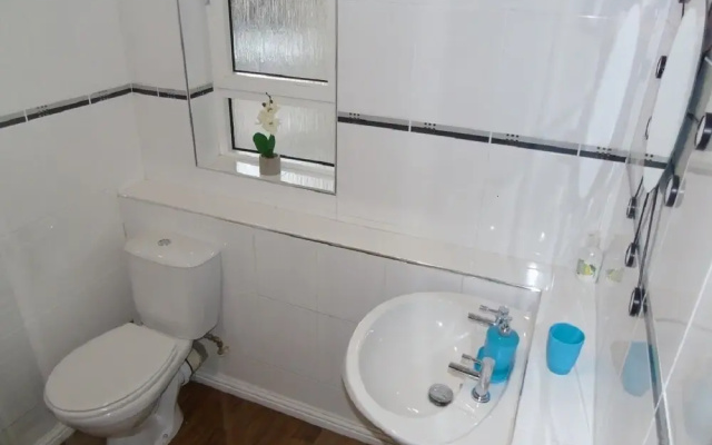 Snug - Faodail Apartment