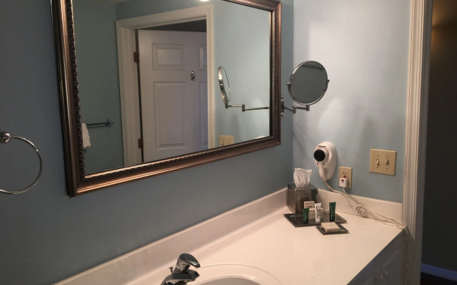 Riverview Suites at Water Street Center