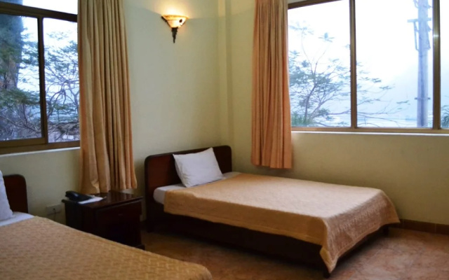Cat Ba Plaza Hotel