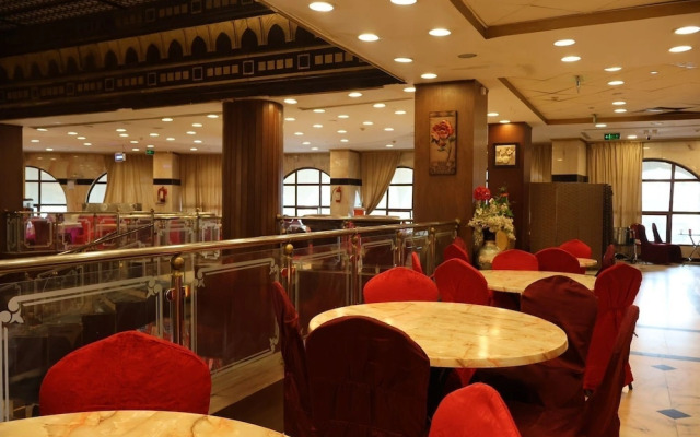 Grand Zowar Hotel