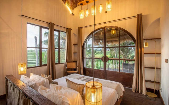 Tropical Private Villa 3 BR Canggu w/Staff