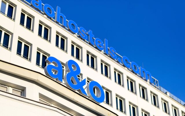 Отель a&o Warsaw Wola вид на фасад
