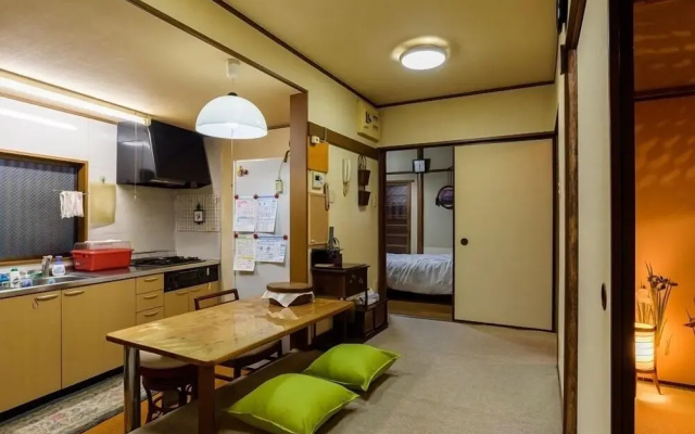 Shibuya House OMURO