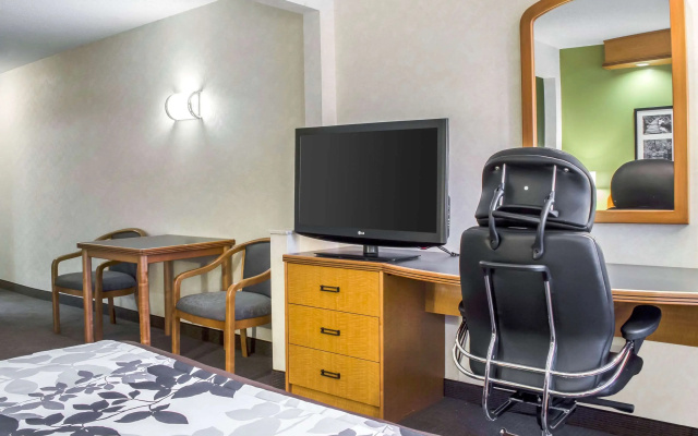 Sleep Inn & Suites Bensalem