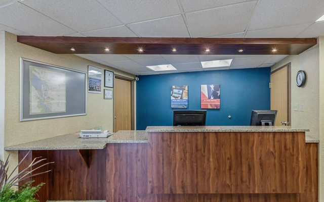 Days Inn by Wyndham La Crosse