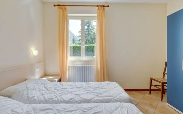 Apartment on Lake Idro With Pool