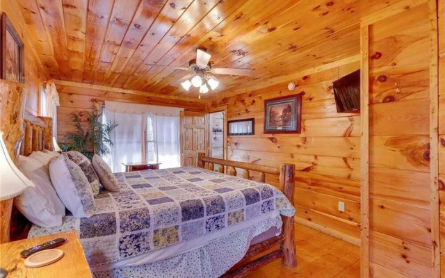 Bearfoot Lodge by RedAwning