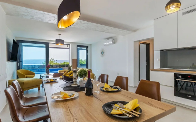 Pleasing Apartment in Crikvenica With Private Pool