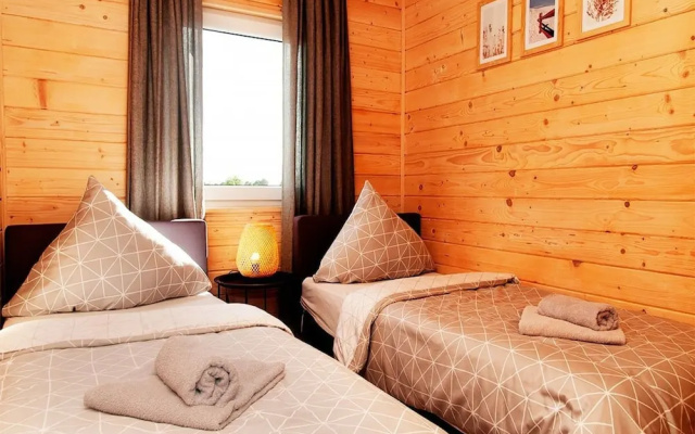 Holiday Homes With Pool, Sauna and Jacuzzi