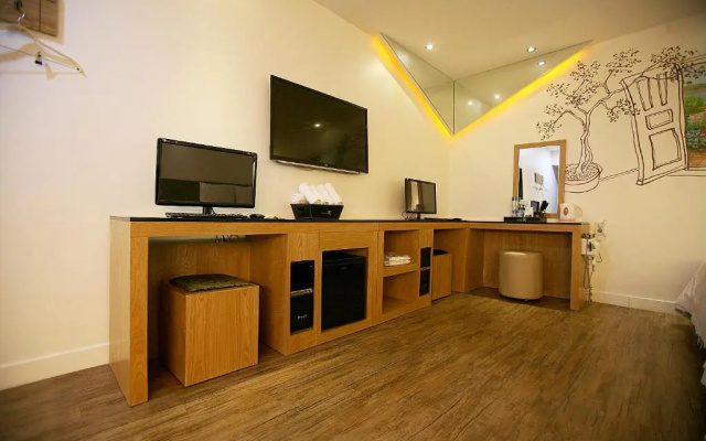 Cheonan K Hotel