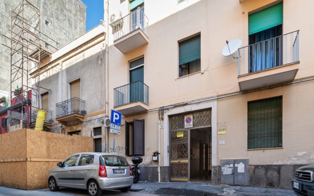 Pleasant Holiday Home in Catania With Balcony