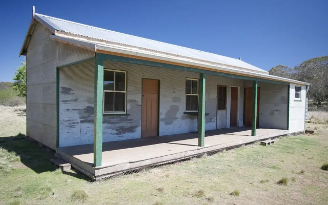 Brackens Cottage