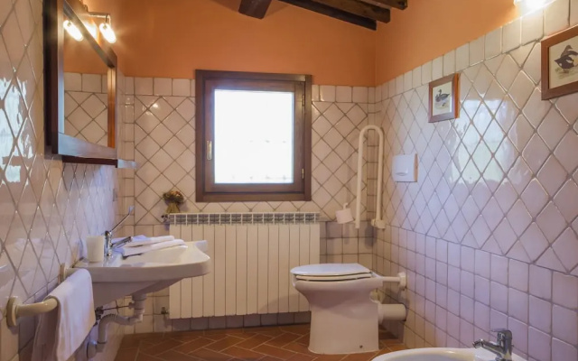 Belvilla by OYO Beautiful Farmhouse With Garden