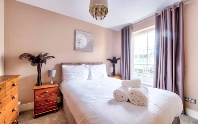 Modern 3 Bed/2bath City Centre Apartment