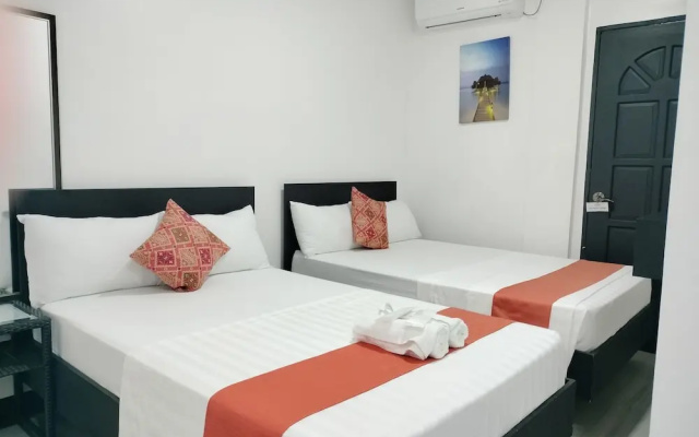 E & F Condotel
