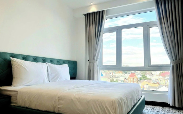 Le's Dalat Sky Hotel