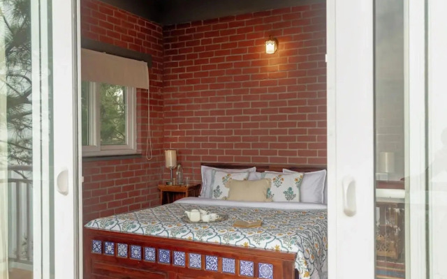 ELIVAAS Fleur De Lis 4 BHK Villa