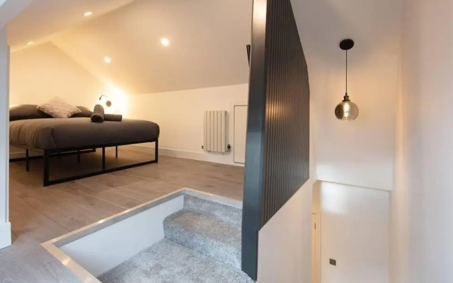 Cosy 1 Bed Duplex - Close to Metro - NW2